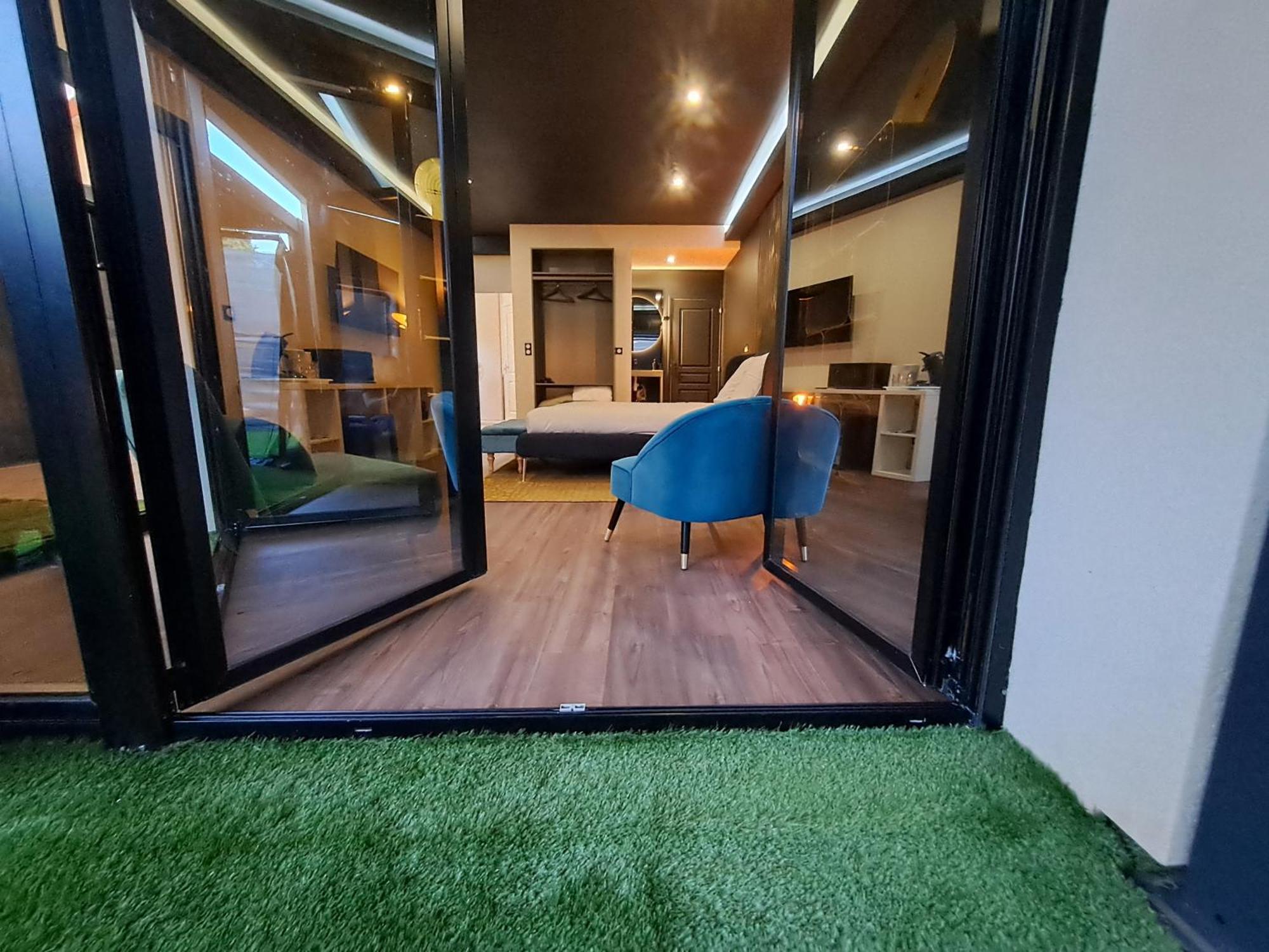 Belle Suite Metro 14 Paris Orly Exterior photo